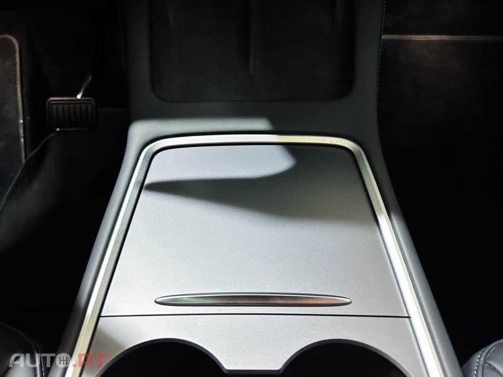 Tesla Model Y Long Range Dual Motor AWD