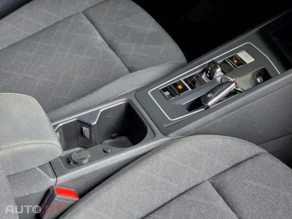 Volkswagen Golf Variant 1.0 eTSI OPF DSG Life