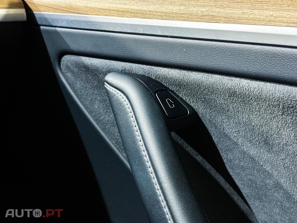 Tesla Model Y Long Range Dual Motor AWD