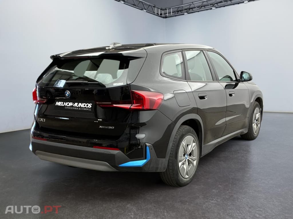 BMW iX1 xDrive30