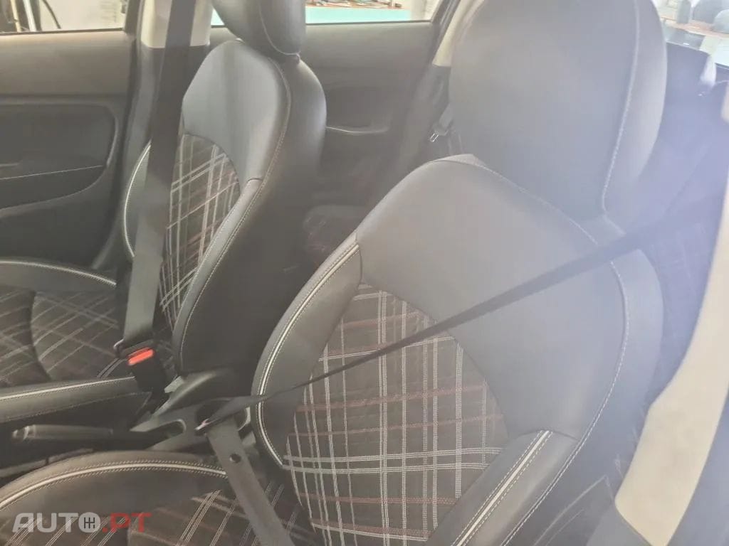 Mitsubishi Space Star 1.2 Intense CVT