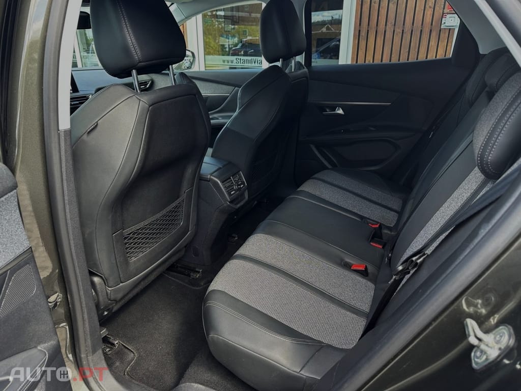Peugeot 3008 1.5 BlueHDi Allure