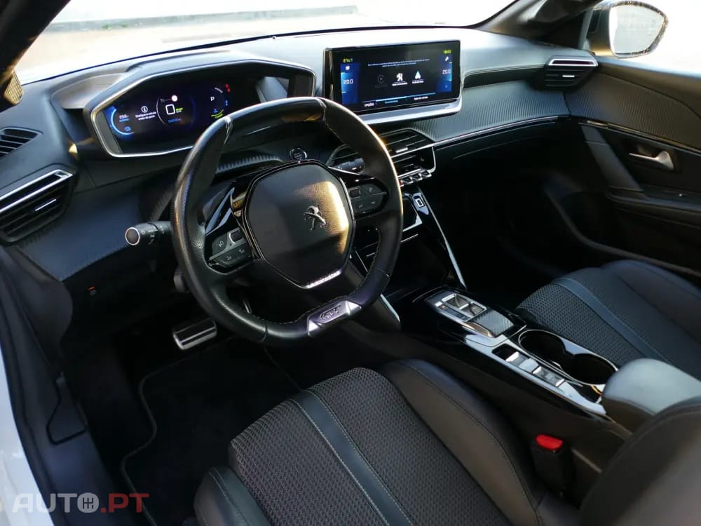 Peugeot E-208 50 kWh GT