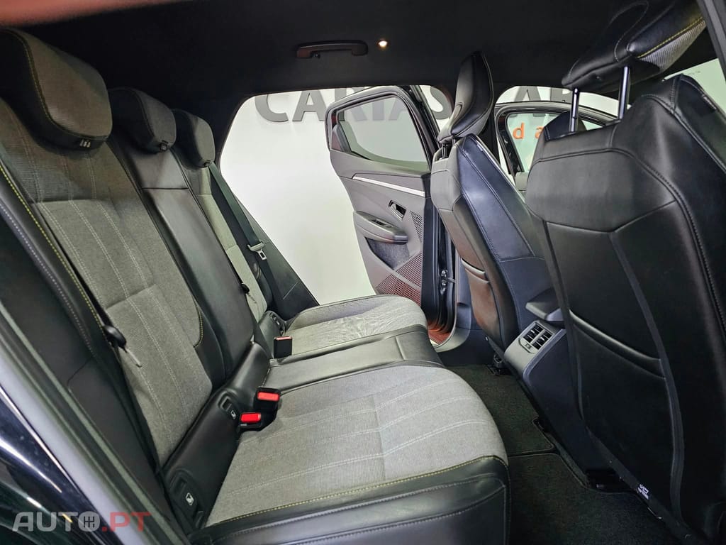 Renault Mégane E-Tech EV60 Techno Optimum Charge — fotografia 12