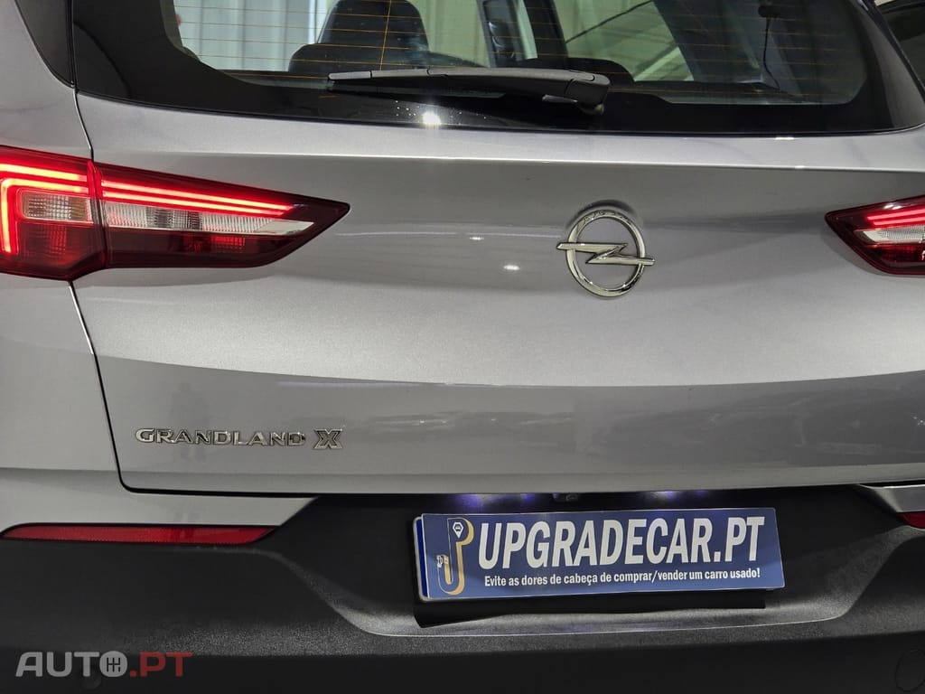 Opel Grandland (X) 1.6 T PHEV Design & Tech