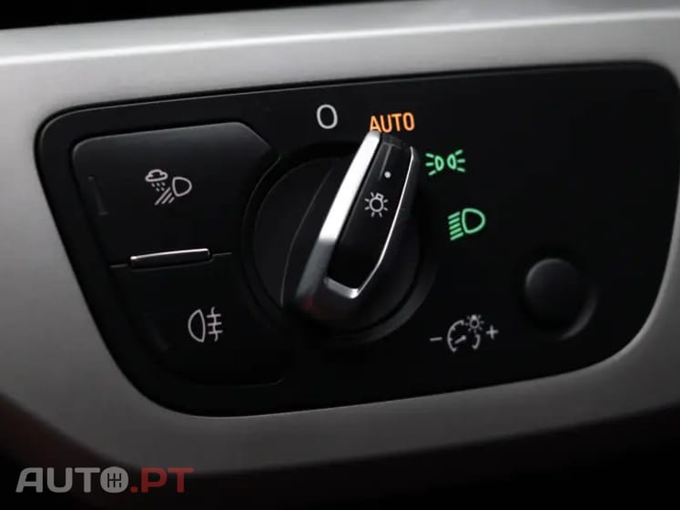 Audi A4 Avant 35 TDI S tronic — fotografia 17