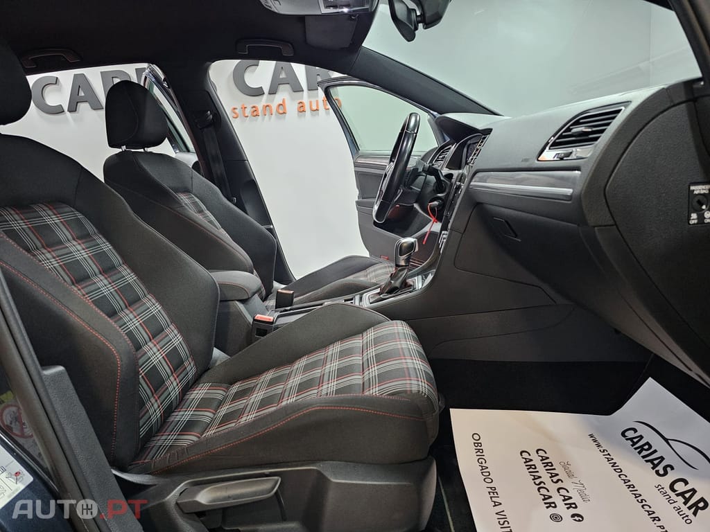 Volkswagen Golf 2.0 TSI GTI DSG Performance