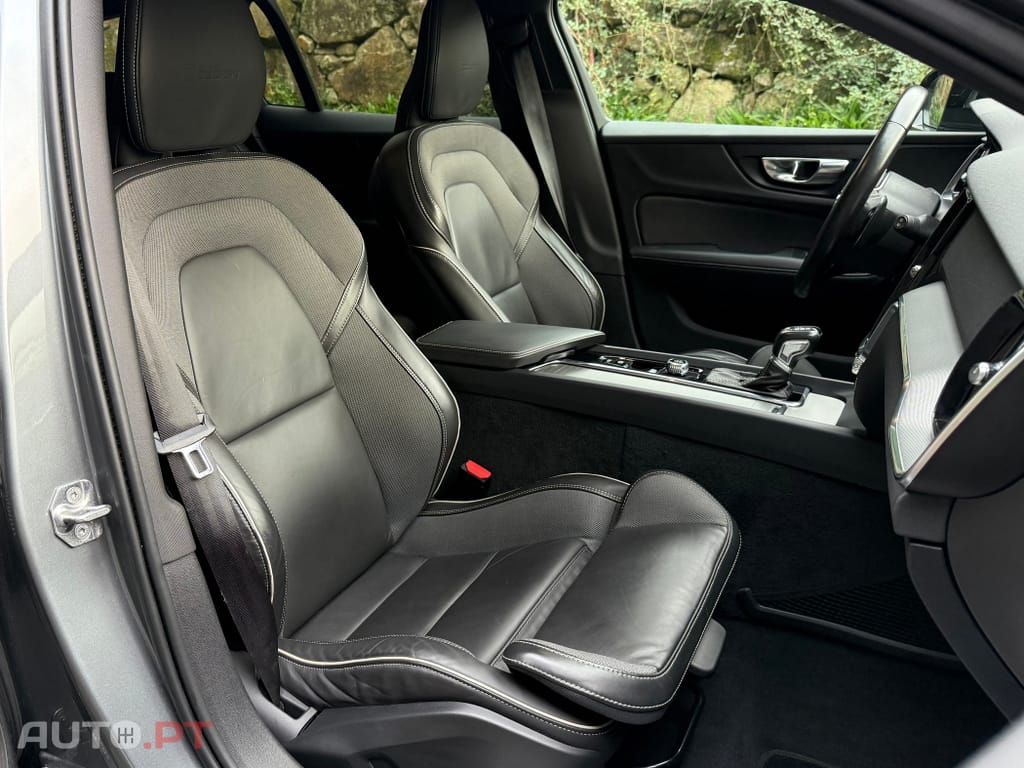 Volvo V60 2.0 D4 R-Design Geartronic