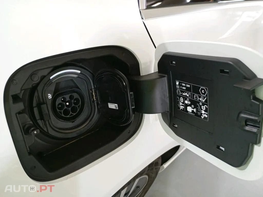 Mercedes-Benz A 250 e