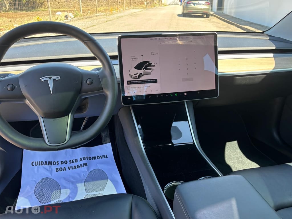 Tesla Model 3 Long-Range Dual Motor AWD