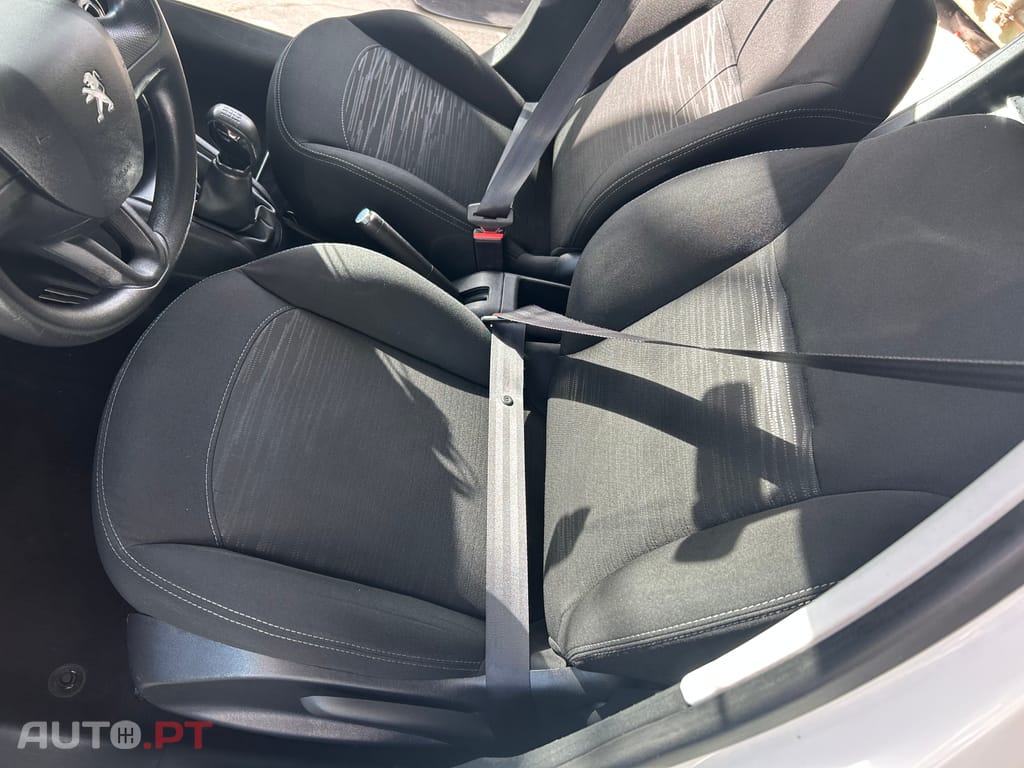 Peugeot 208 Vti