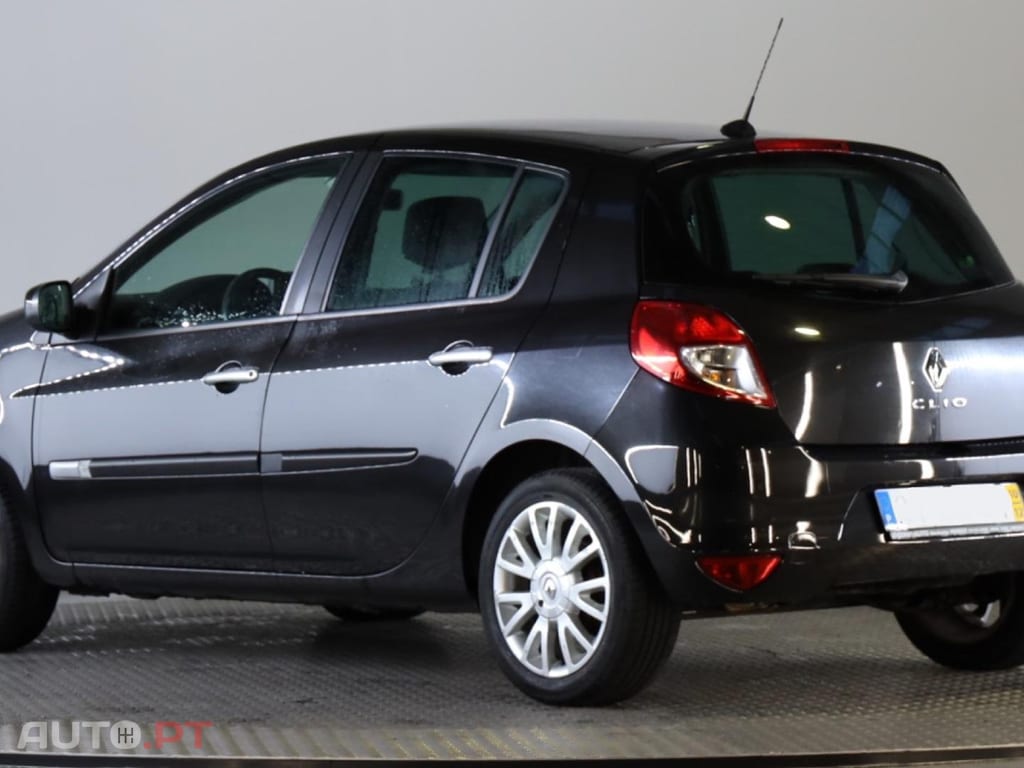 Renault Clio 1.25 Apenas 78.000Kms