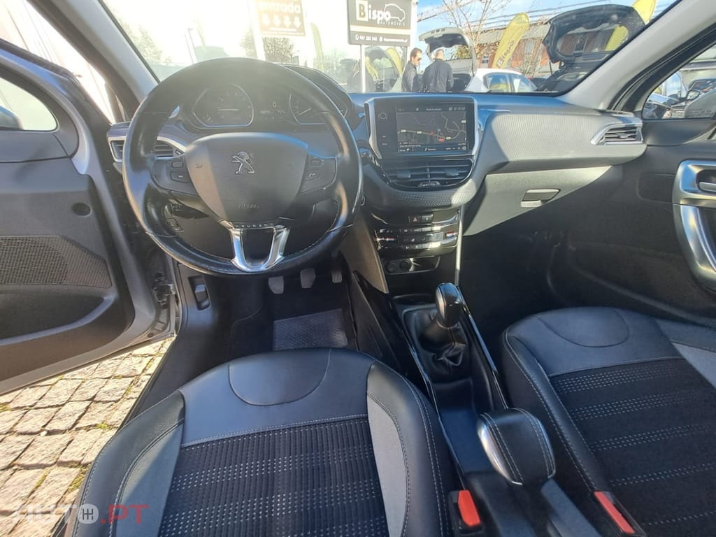 Peugeot 2008 1.2 PureTech Allure