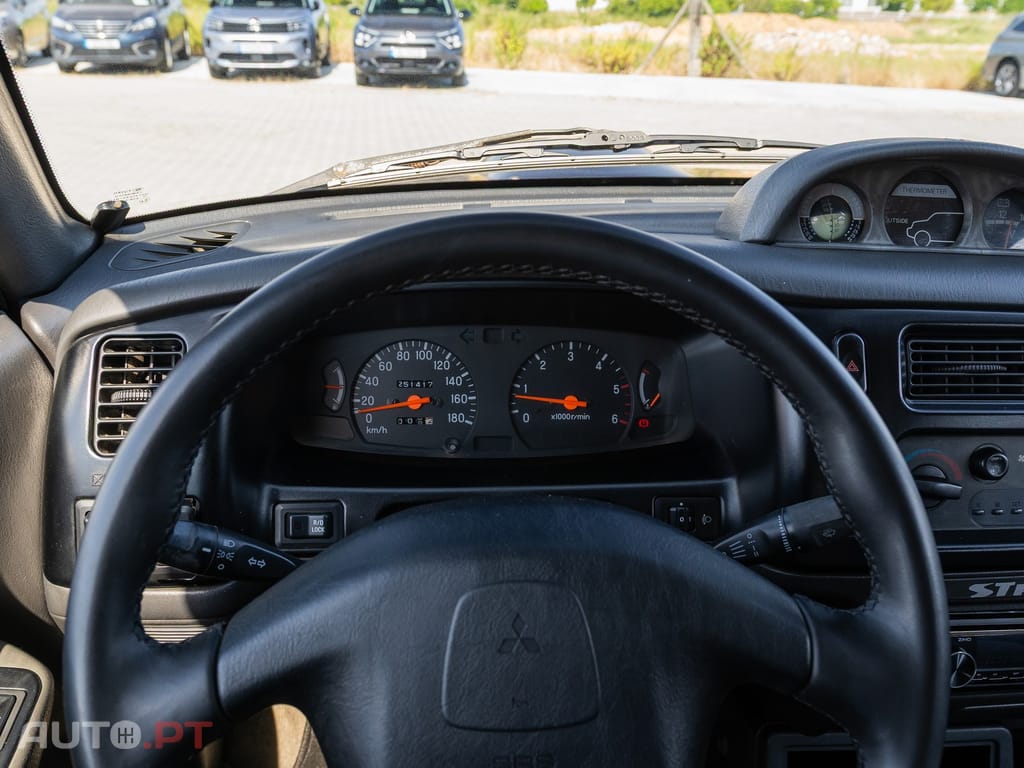 Mitsubishi L200 2.5 TD Strakar Sport CD