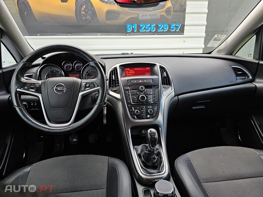 Opel Astra Caravan 1.7 CDTi Cosmo Plus