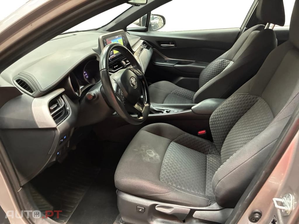 Toyota C-HR 1.8 Hybrid Dynamic
