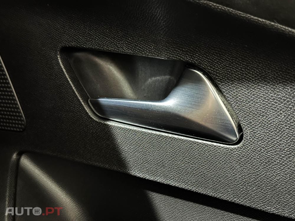DS DS3 Crossback E-TENSE PERFORMANCE LINE