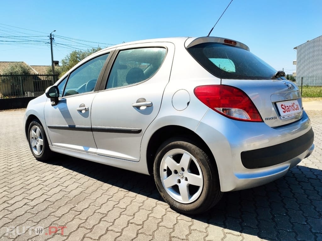 Peugeot 207 1.4 HDi SE Sportium