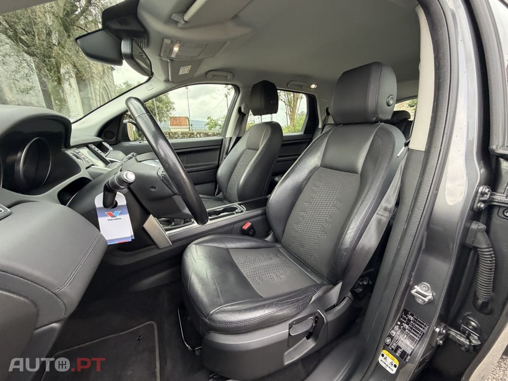 Land Rover Discovery Sport 2.0 eD4 HSE