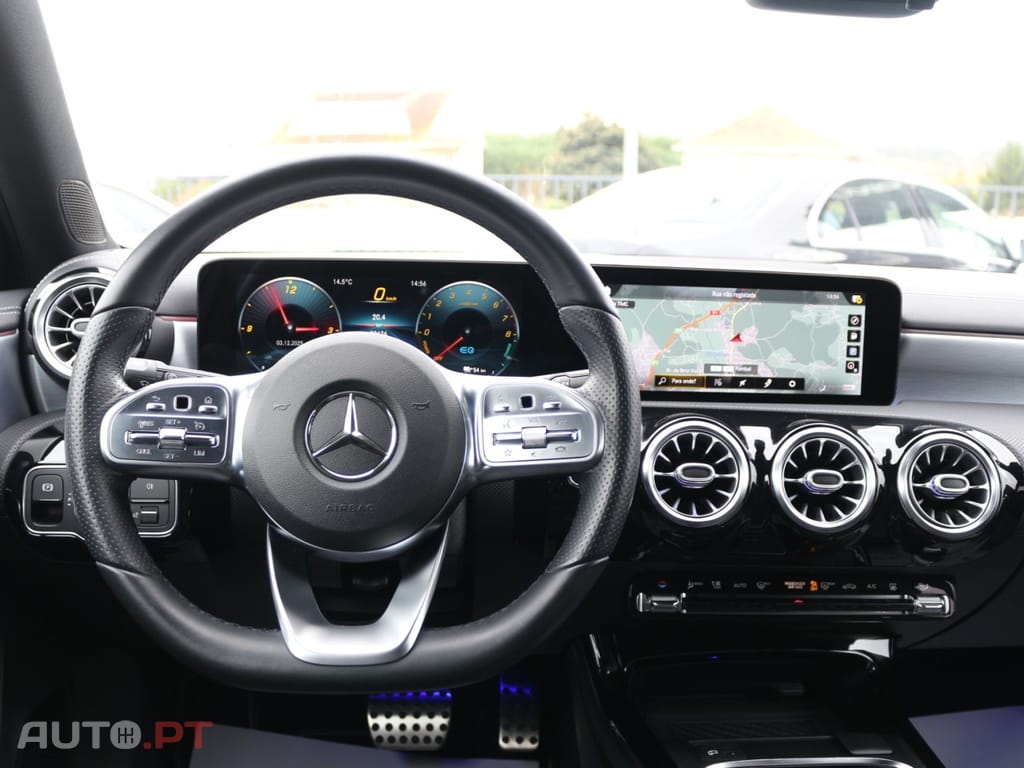 Mercedes-Benz A 250 e AMG Line