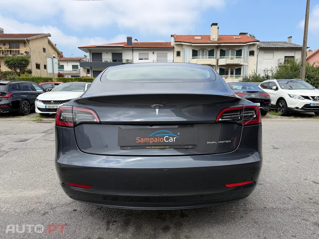Tesla Model 3 Long Range Tração Integral Premium