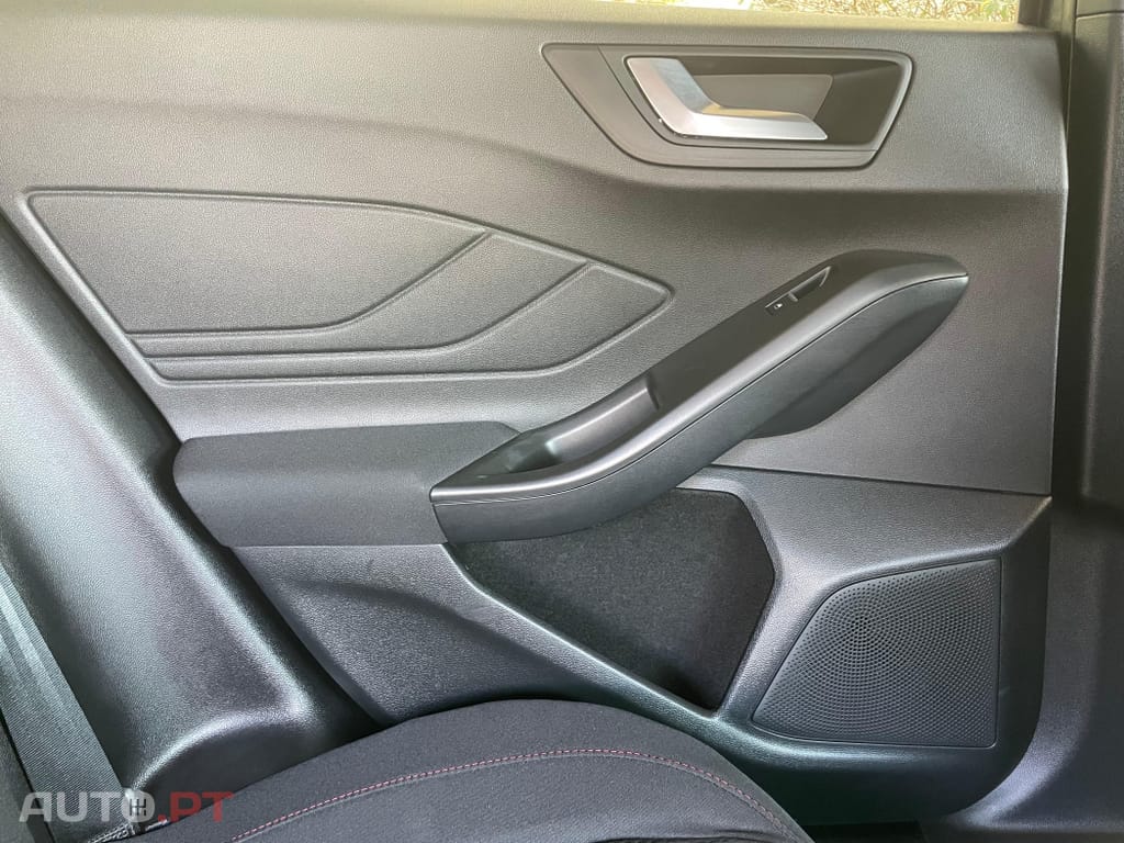 Ford Focus 1.0 EcoBoost MHEV ST-Line X