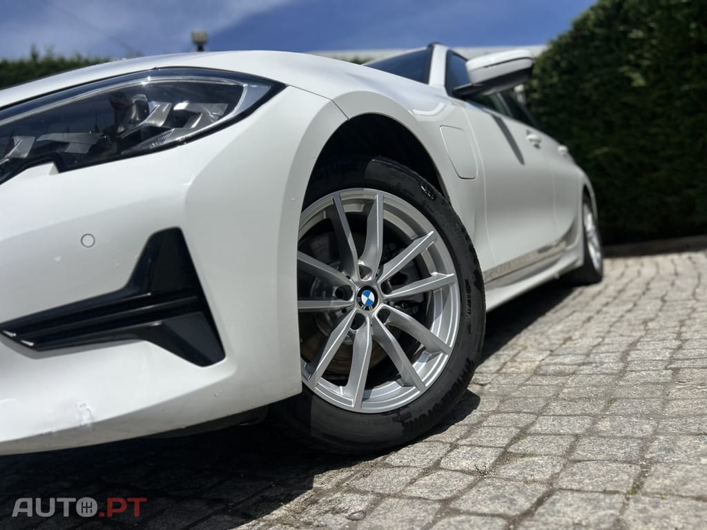 BMW 320 e Touring Line Luxury Auto