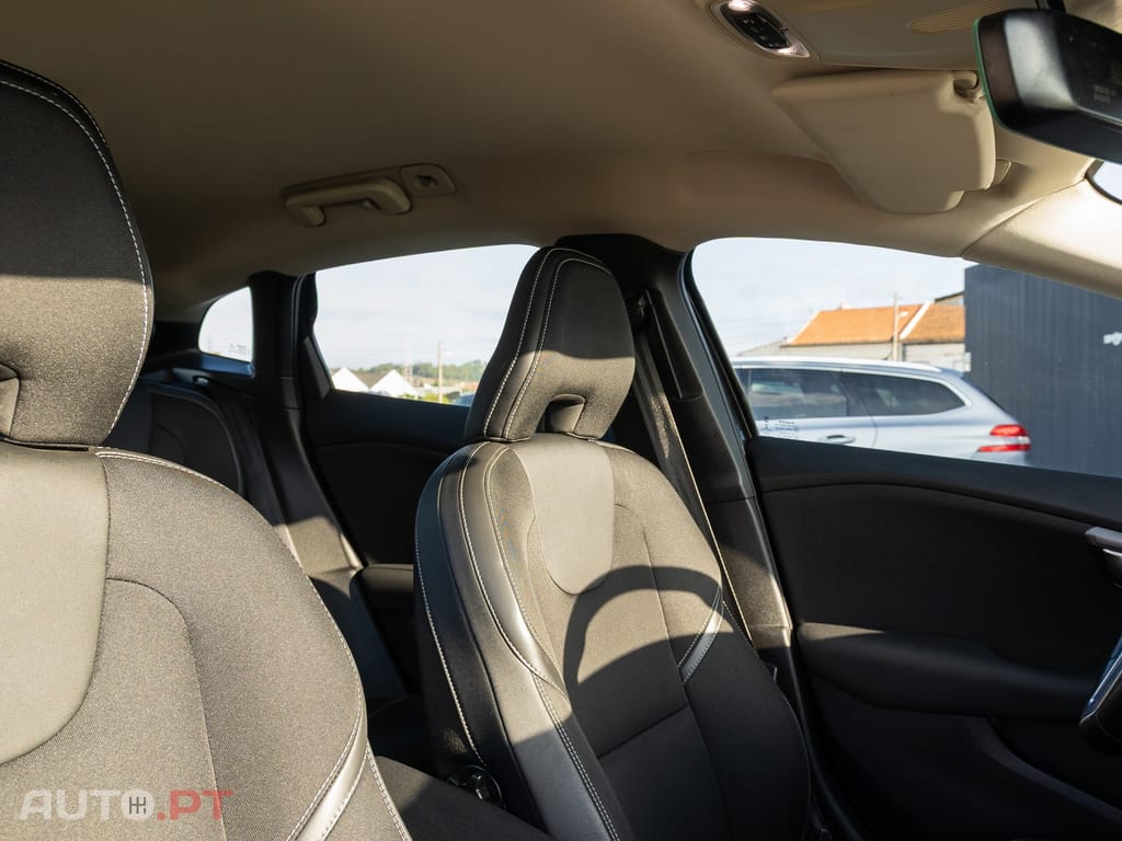 Volvo V40 2.0 D3 Momentum