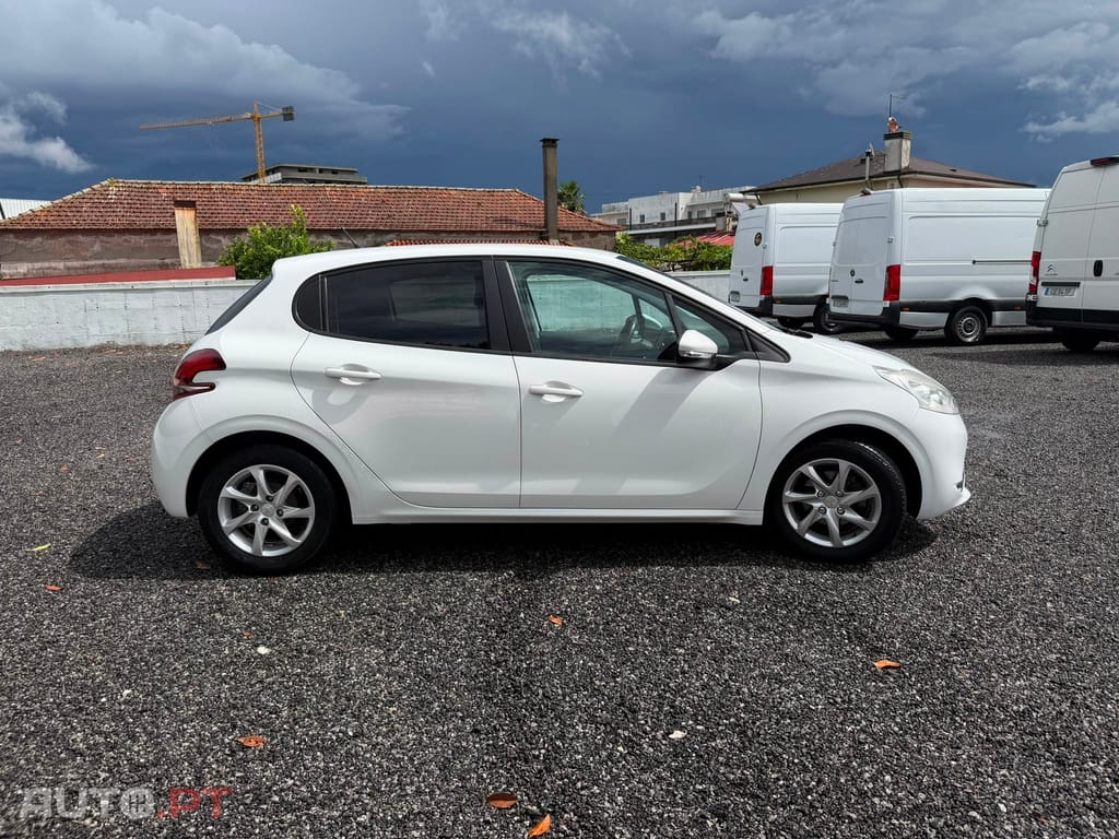 Peugeot 208 1.6 BlueHDi Style