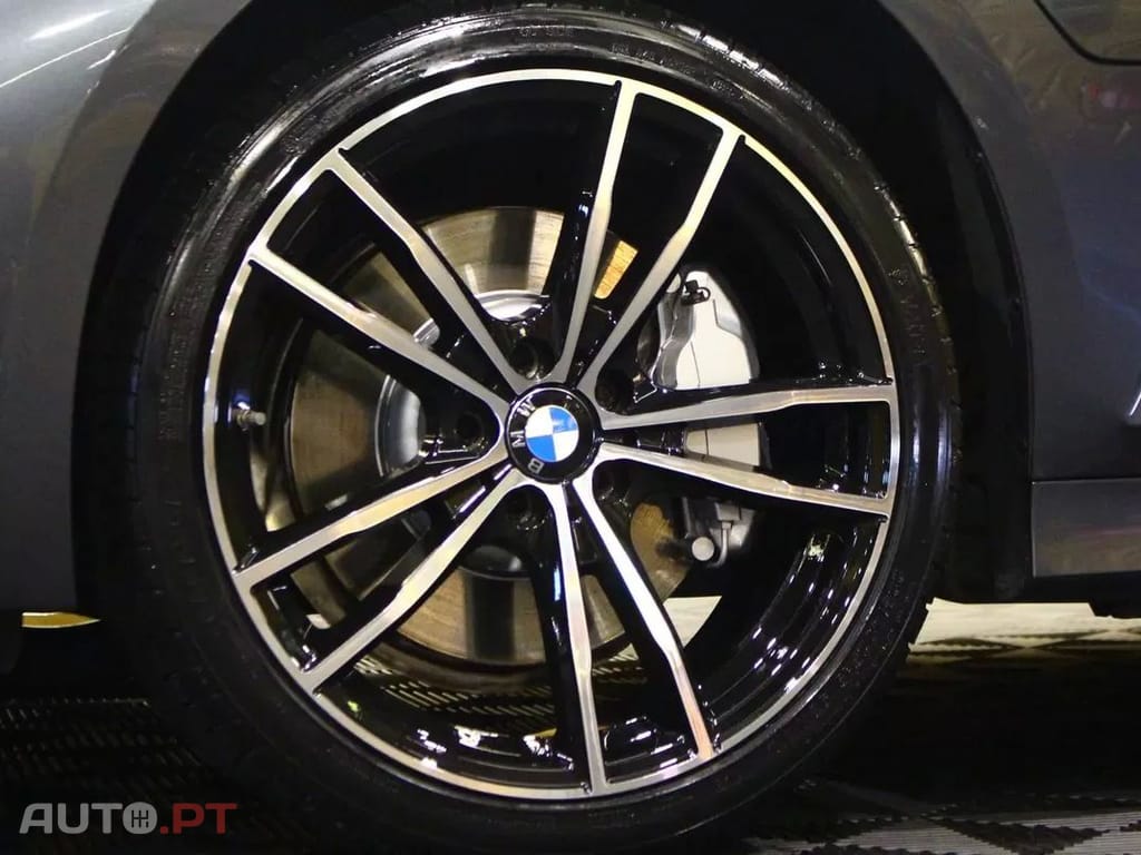 BMW 320 e Line Sport Auto