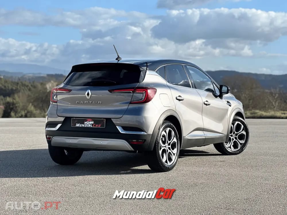 Renault Captur 1.6 Hybrid E-Tech Intens