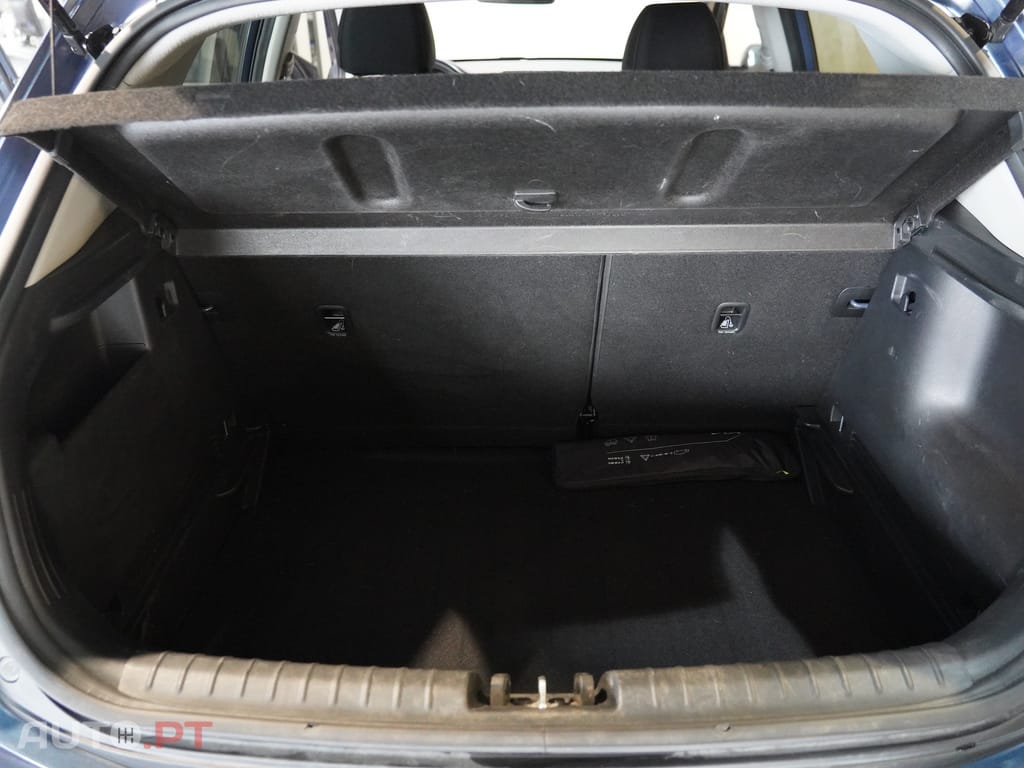 Kia Stonic 1.2 Dynamic — fotografia 20