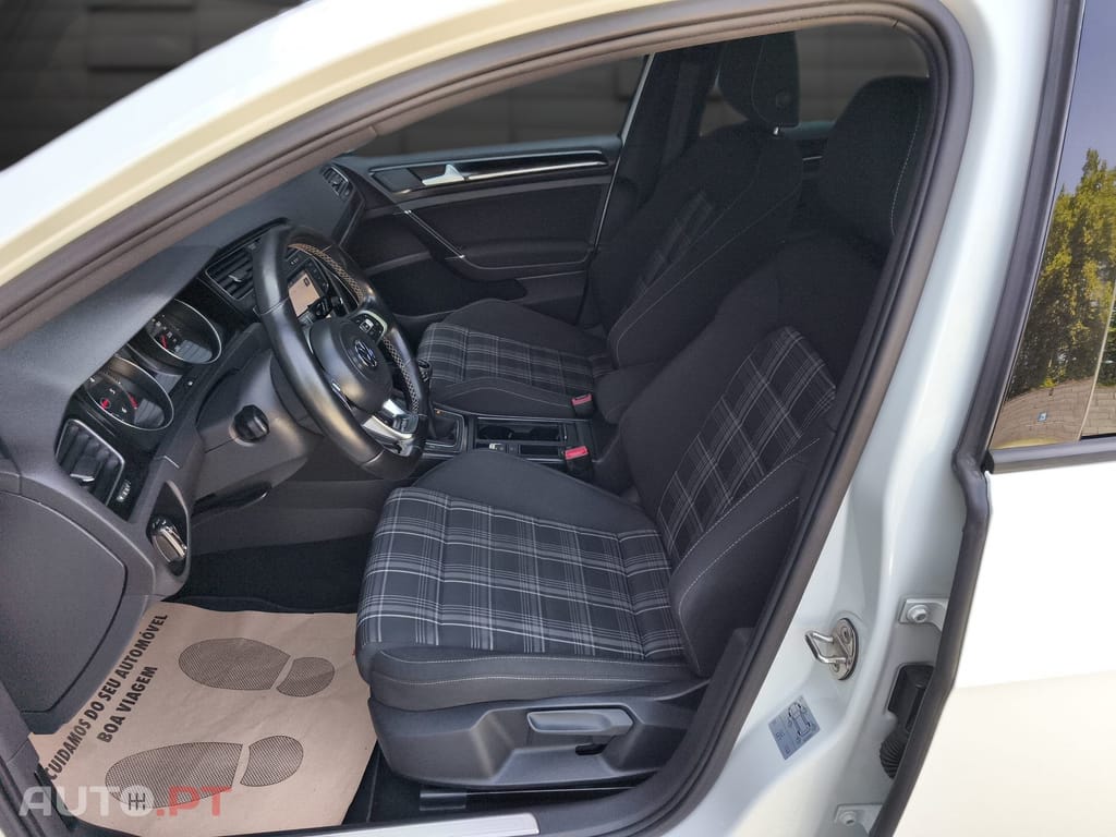 Volkswagen Golf 2.0 TDi GTD