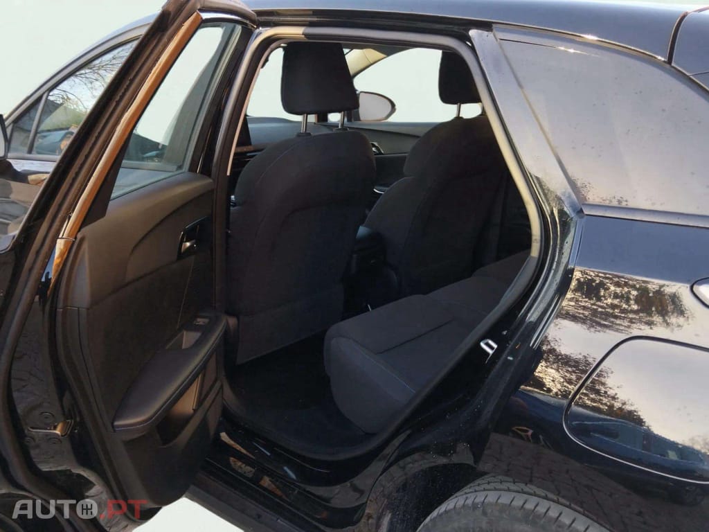 MG MG4 51 kWh Standard