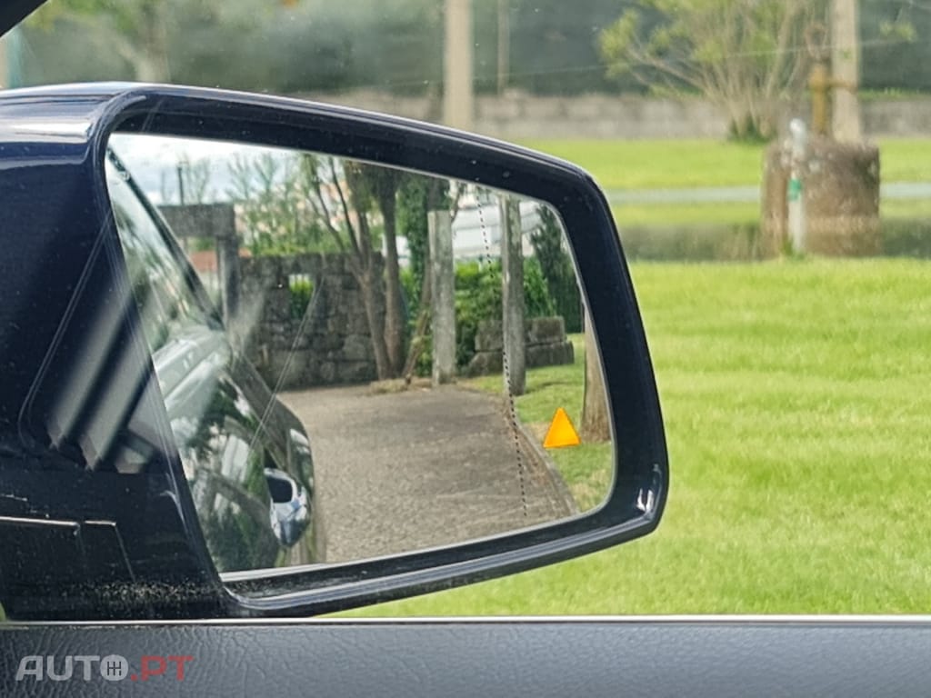 Mercedes-Benz E 220 CDi BlueEfficiency Auto