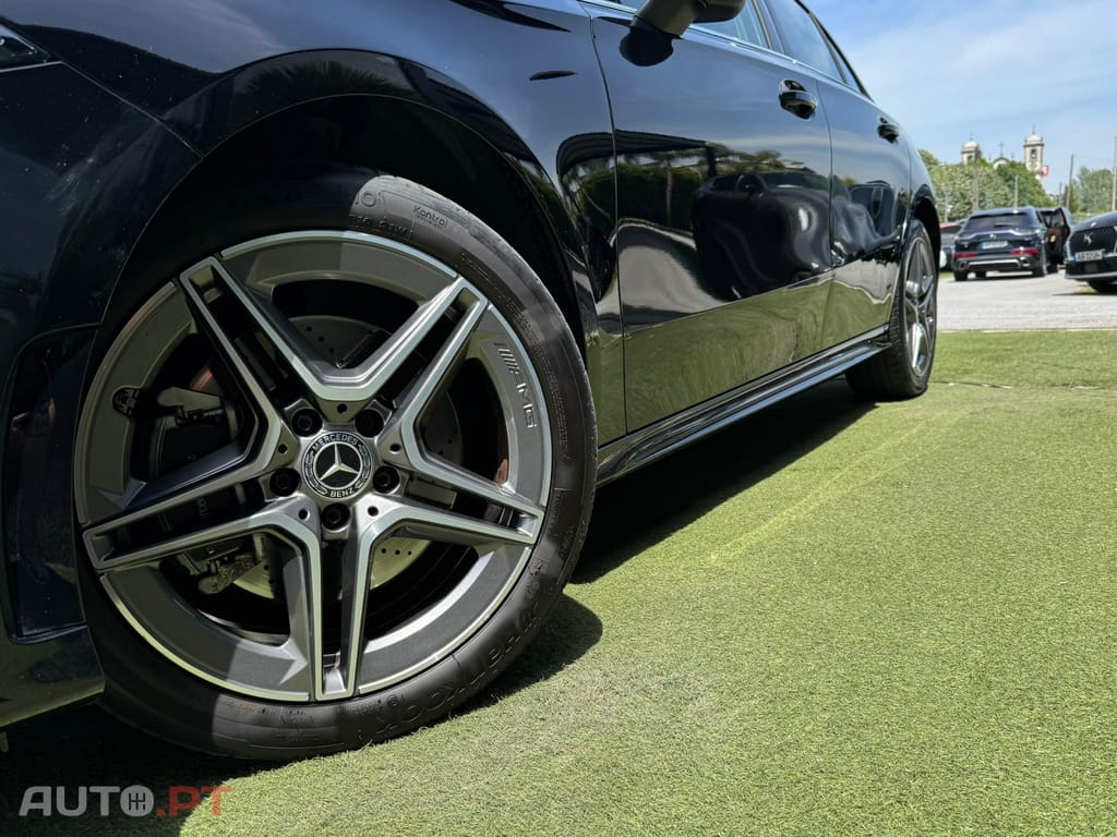 Mercedes-Benz A 250 e AMG Line
