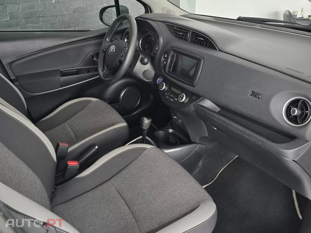 Toyota Yaris 1.5 HSD 20 Anos