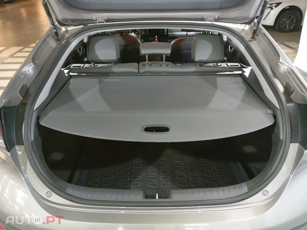 Hyundai Ioniq 1.6 GDI PHEV