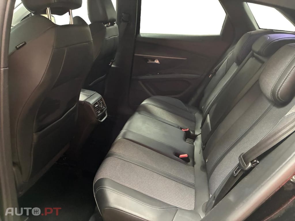 Peugeot 3008 1.5 BlueHDi Allure EAT8