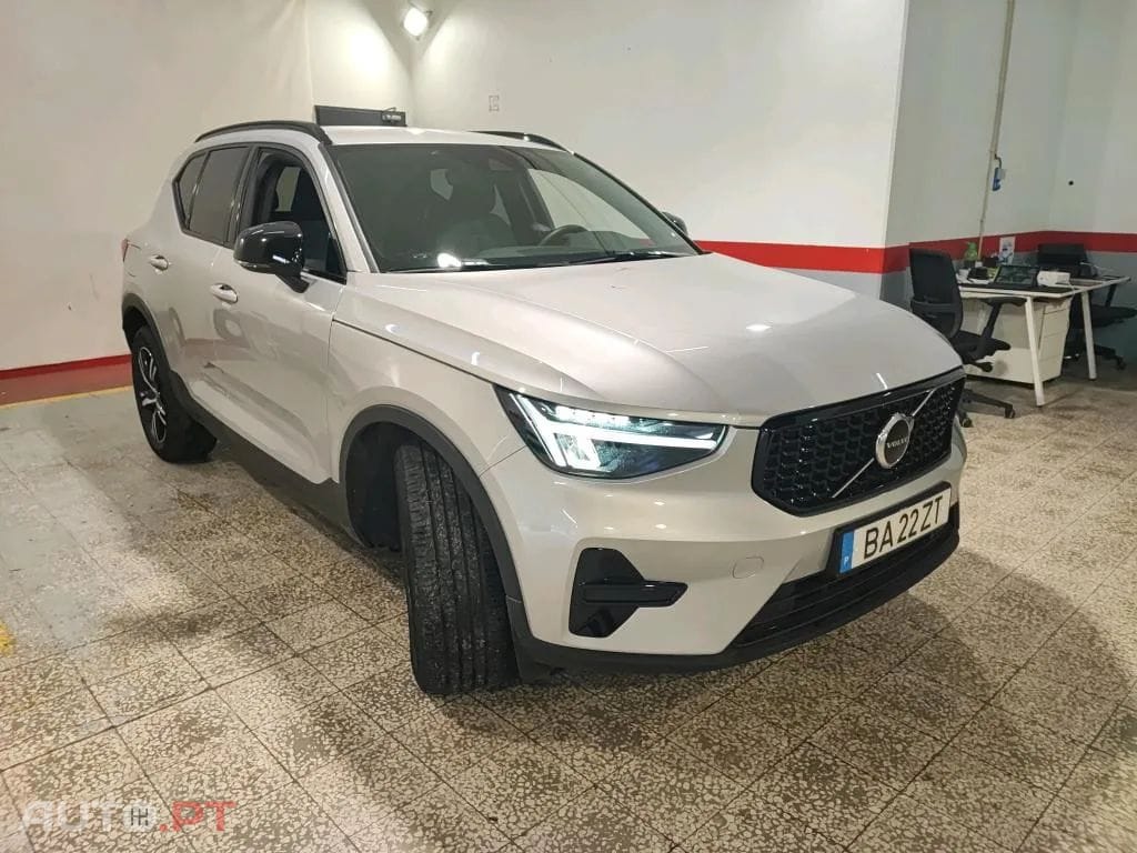 Volvo XC40 1.5 T2 Plus Dark Auto