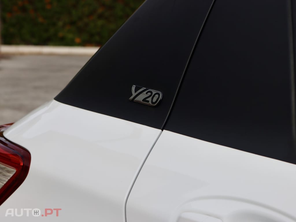 Toyota Yaris 1.5 VVT-i 20 Anos