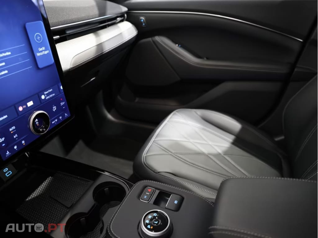 Ford Mustang Mach-E 75,7 kWh  I.V.A DEDUTIVEL