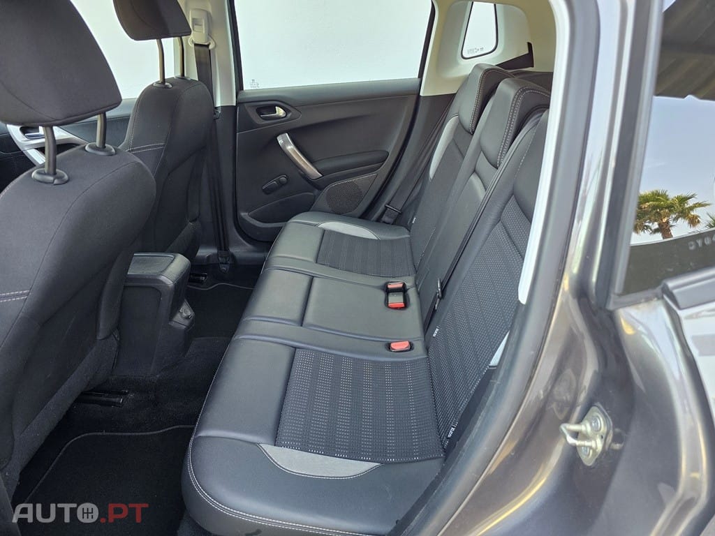Peugeot 2008 1.2 PureTech Active