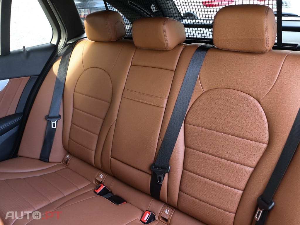 Mercedes-Benz C 300 de AMG Line