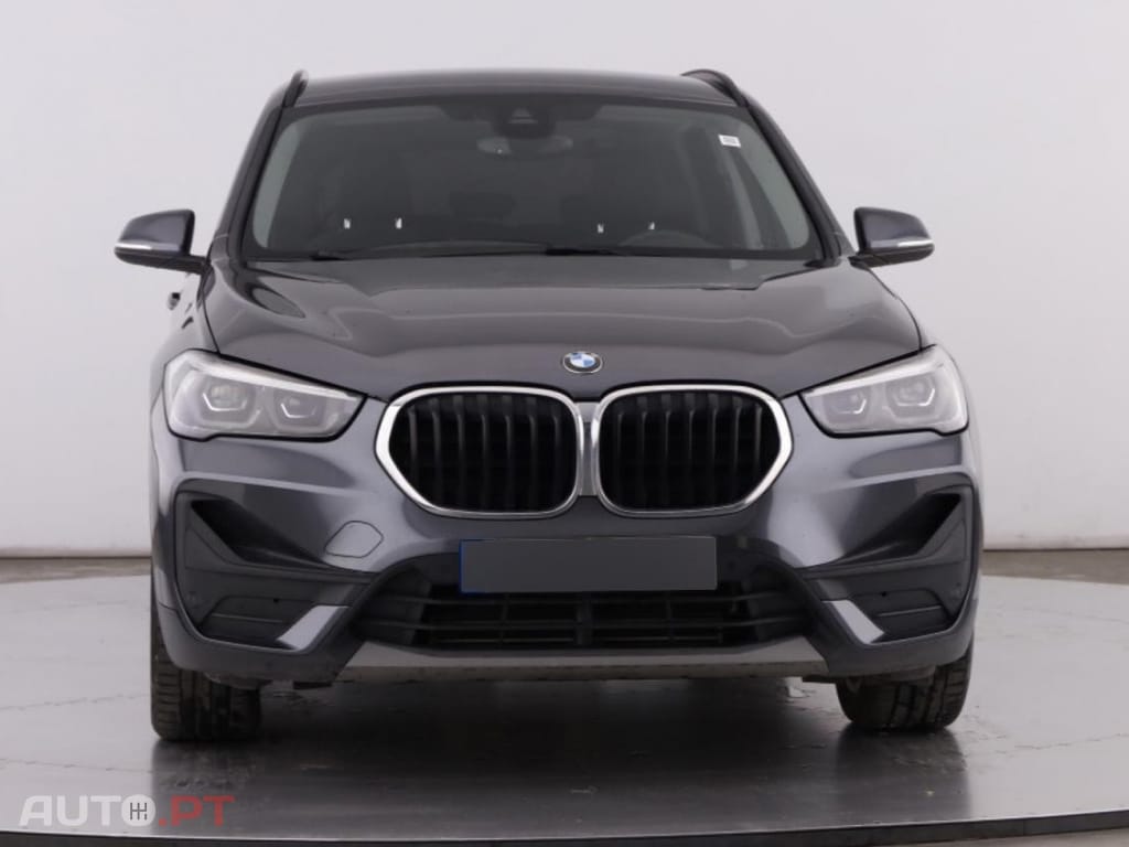 BMW X1 25 e xDrive — fotografia 6
