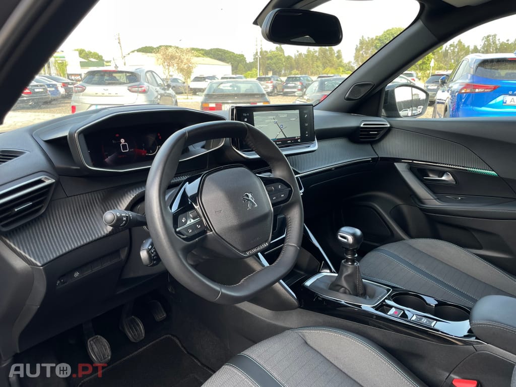 Peugeot 2008 1.2 PureTech Allure Pack