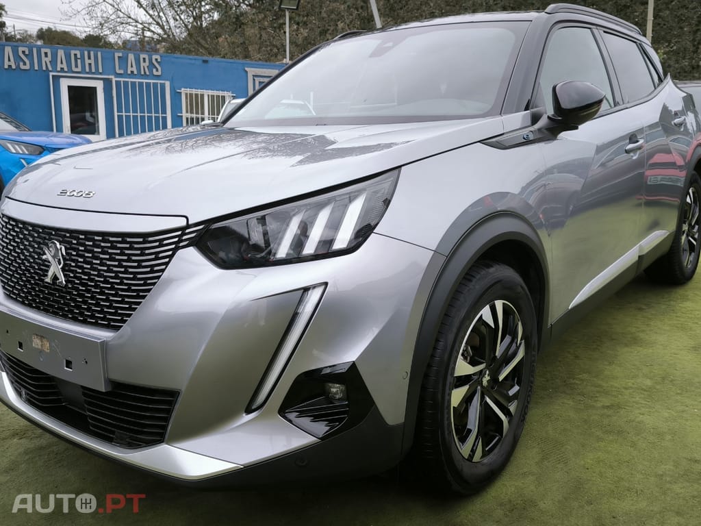 Peugeot E-2008 50 kWh GT