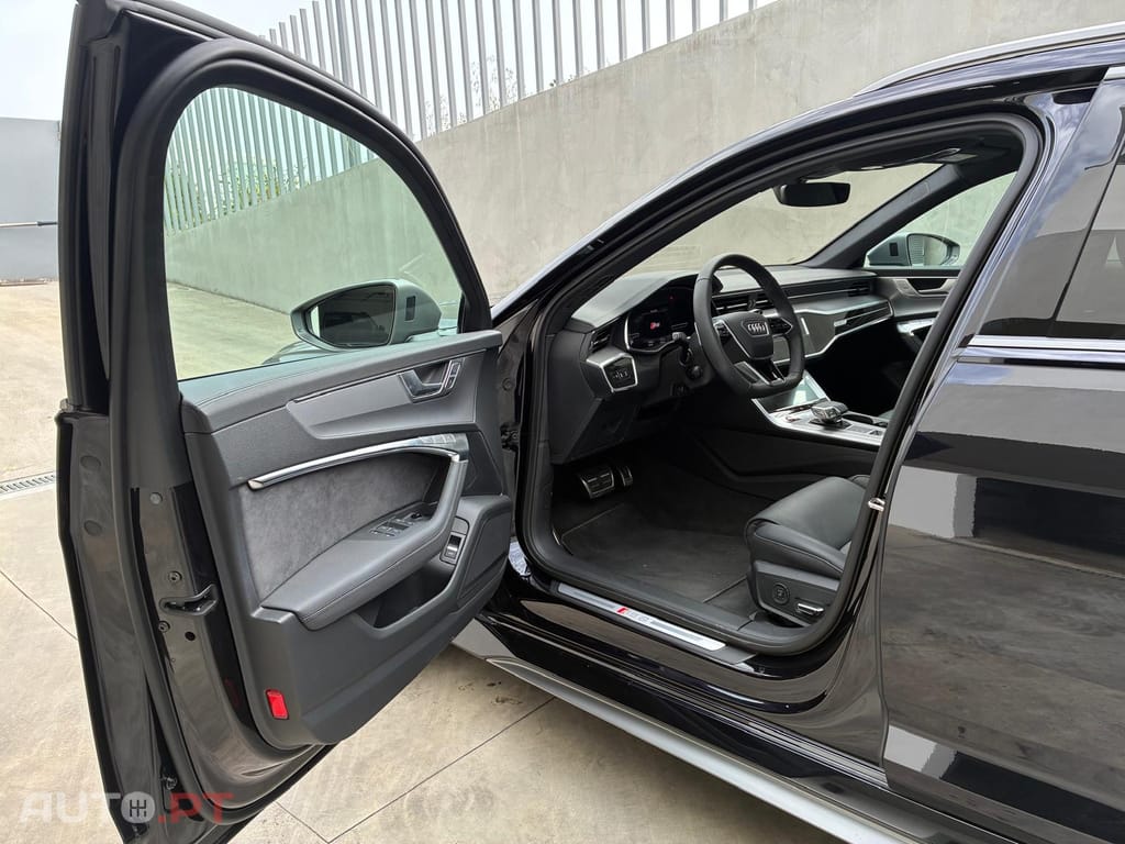 Audi RS6 Avant 4.0 TFSI Performance quattro Tiptronic