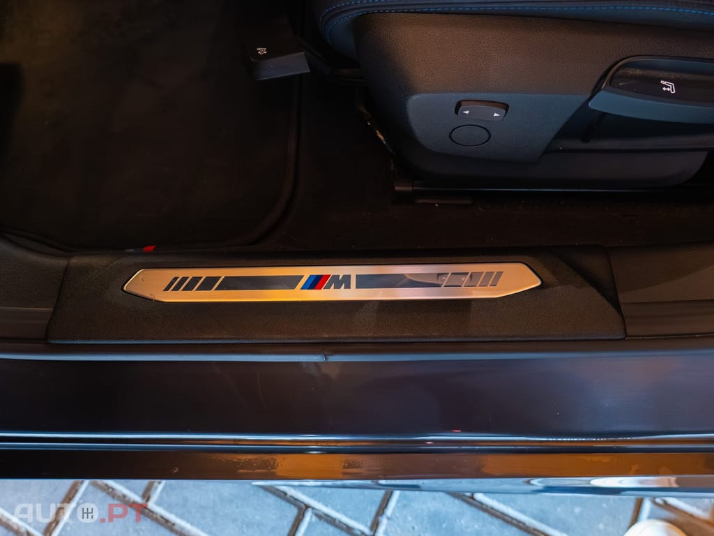 BMW 116 d Pack Desportivo M