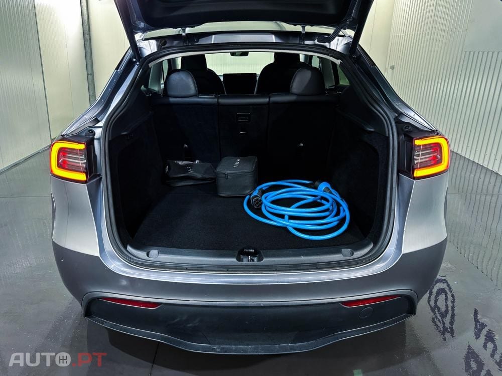 Tesla Model Y Long Range Dual Motor AWD